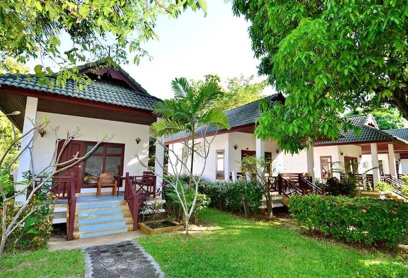 Бунгало Стандарт, First Bungalow Beach Resort