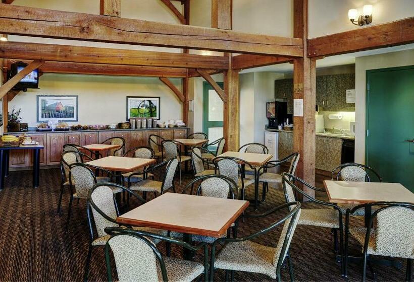 Номер Стандарт, Lakeview Inns & Suites  Okotoks