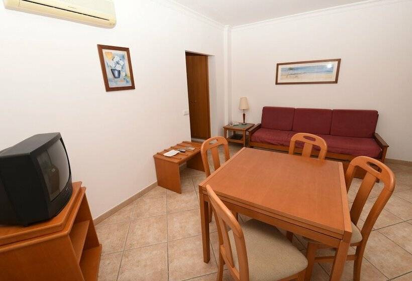 Апартаменты 2 Спальни, Praia Da Lota Resort - Beachfront Apartments