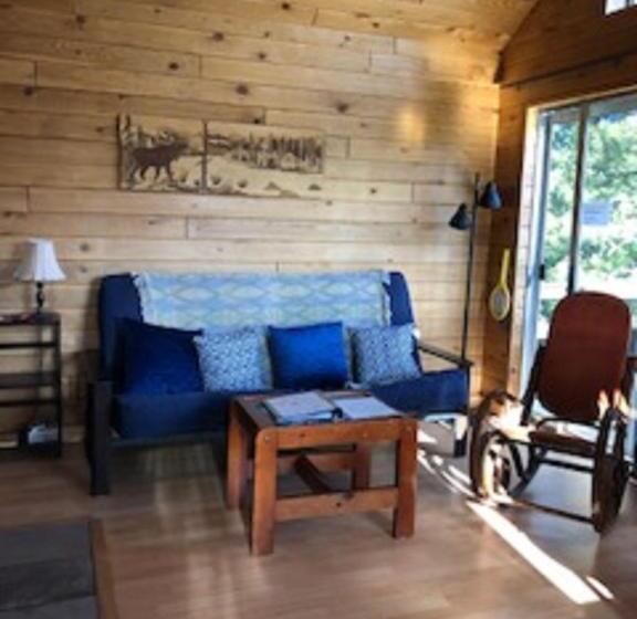 标准平房, Nimpo Lake Resort