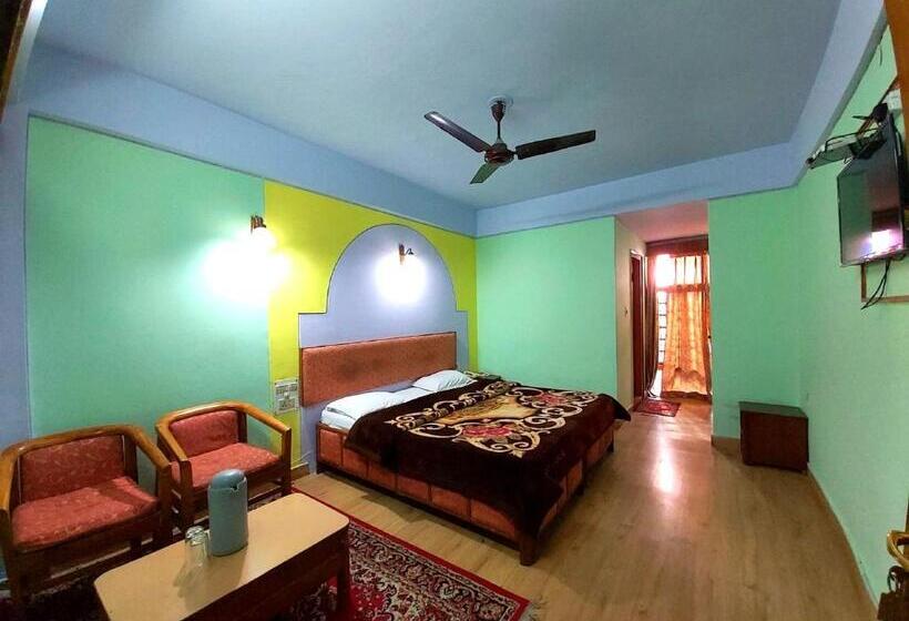 اتاق لوکس, Goroomgo Radha Continental Nainital Near Naini Lake   Excellent Customer Service