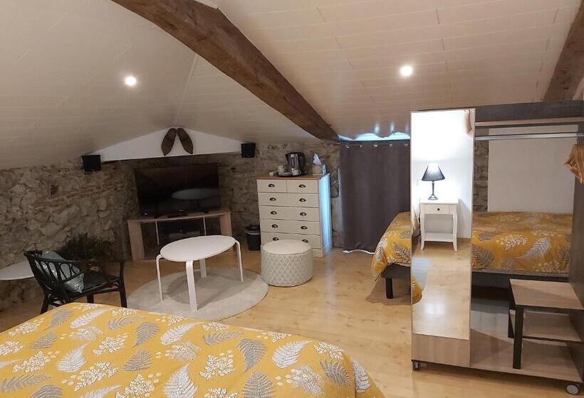 Семейный Номер, Domaine De Poumatan