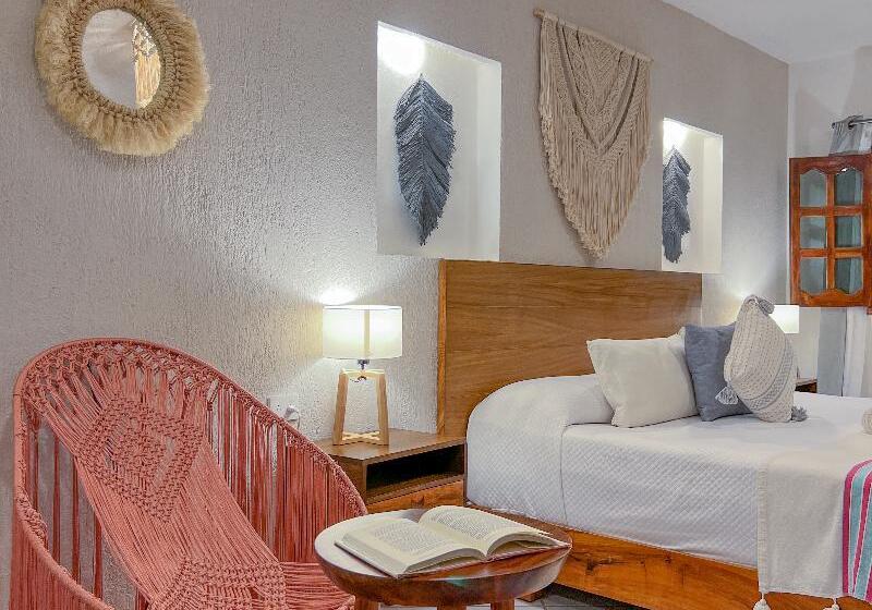Junior Suite, Hulku