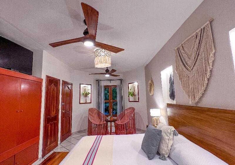 Junior Suite, Hulku