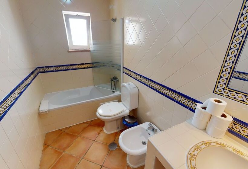 Апартаменты 2 Спальни, Monte Dos Avos Village  Pet Friendly