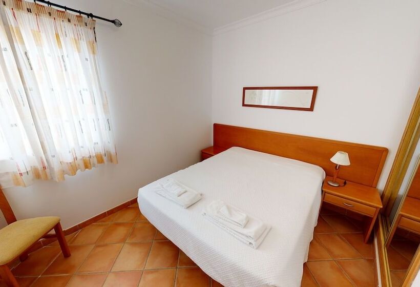 Апартаменты 2 Спальни, Monte Dos Avos Village  Pet Friendly