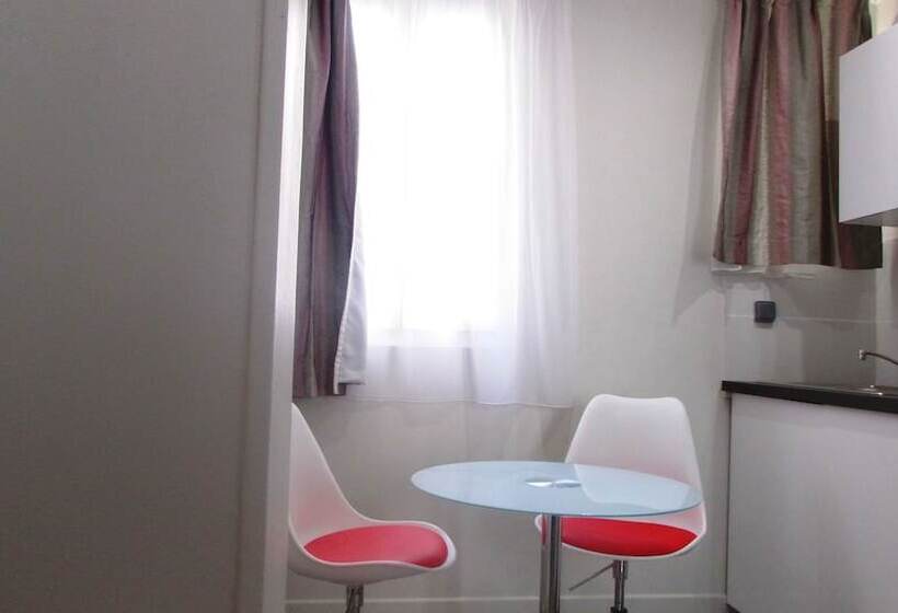 استودیوی استاندارد, Residence Hoteliere Champ De Mars