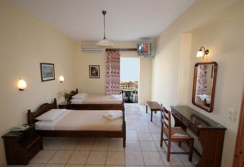 استودیوی استاندارد, Village Inn Studios & Family Apartments