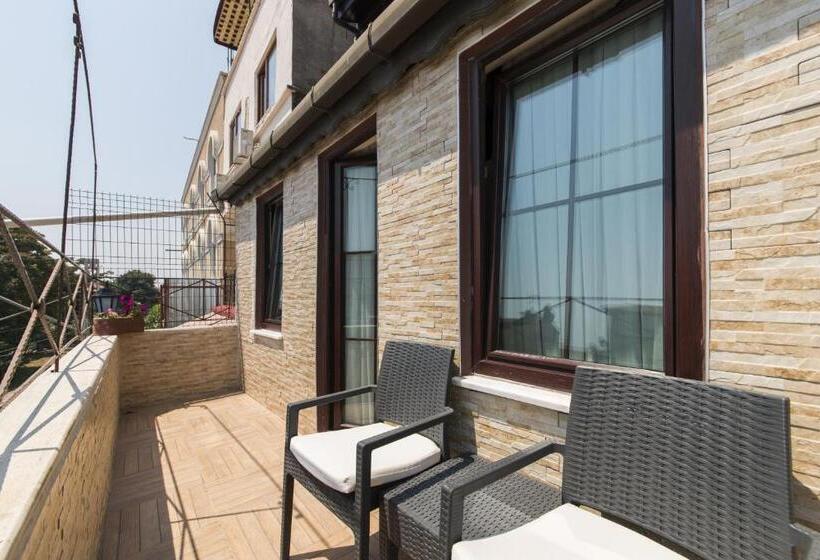Deluxe-huone Parveke, Naz Wooden House Inn