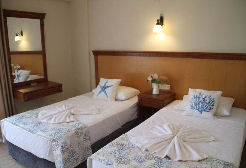 Студио Стандарт Вид на Сад, Rosy Suites