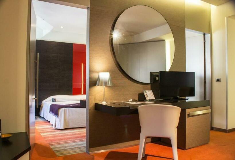 Люкс, Unahotels T Hotel Cagliari