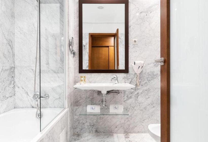 اتاق استاندارد یک نفره, Eurostars Das Artes