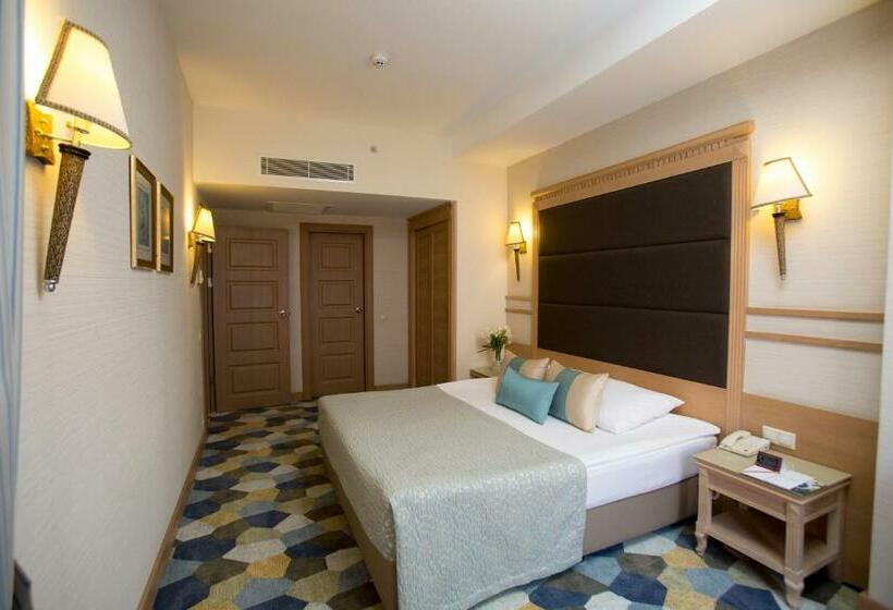 اتاق استاندارد با چشم‌انداز شهر, Fame Residence Lara & Spa