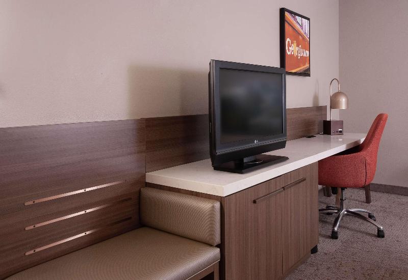Стандартный Номер Кровать Кинг, Hilton Garden Inn Atlanta Airport/millenium Center