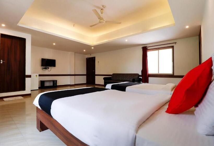 豪华三人间, Capital O Sai Arya Residency