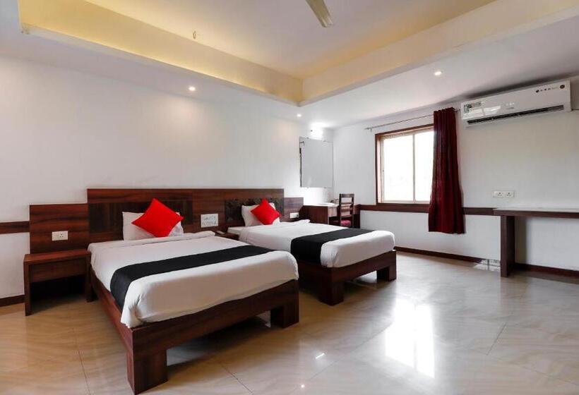 豪华三人间, Capital O Sai Arya Residency