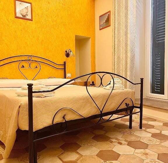 スタンダード４人部屋, Palazzo Campisi Rooms