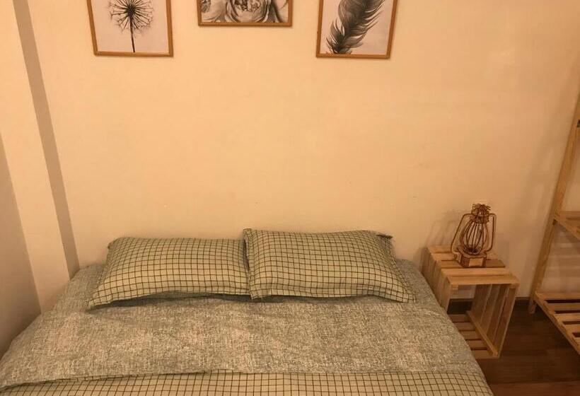 اتاق استاندارد, 1993’s House