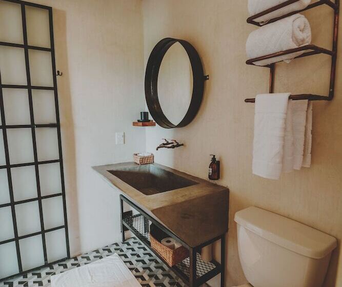 带大床的套房, Maka Hotel Boutique