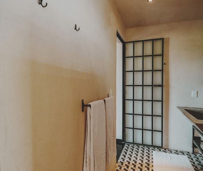 带大床的套房, Maka Hotel Boutique