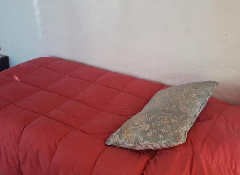 基本三人间, Casa Buenavista