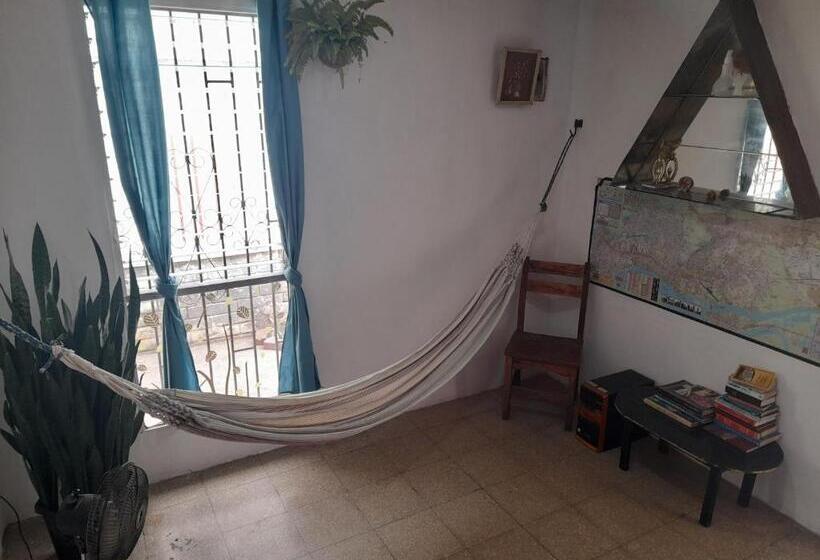 Номер Стандарт Индивидуальный Совместная Ванная, Casa Iwana