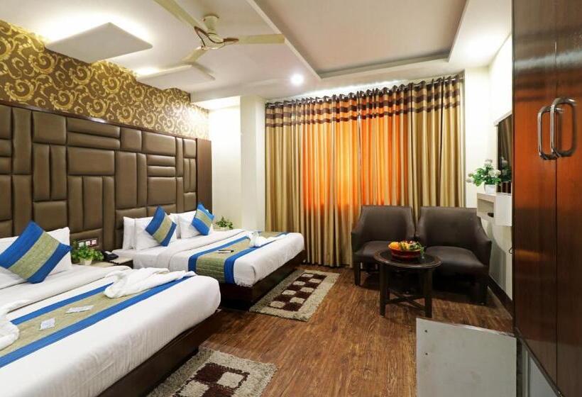 디럭스 패밀리 룸, Mannat International By Mannat