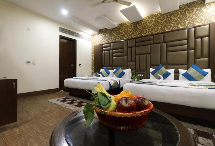 디럭스 패밀리 룸, Mannat International By Mannat