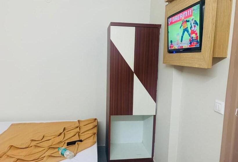 اتاق لوکس چهار تخته, Sahara Inn
