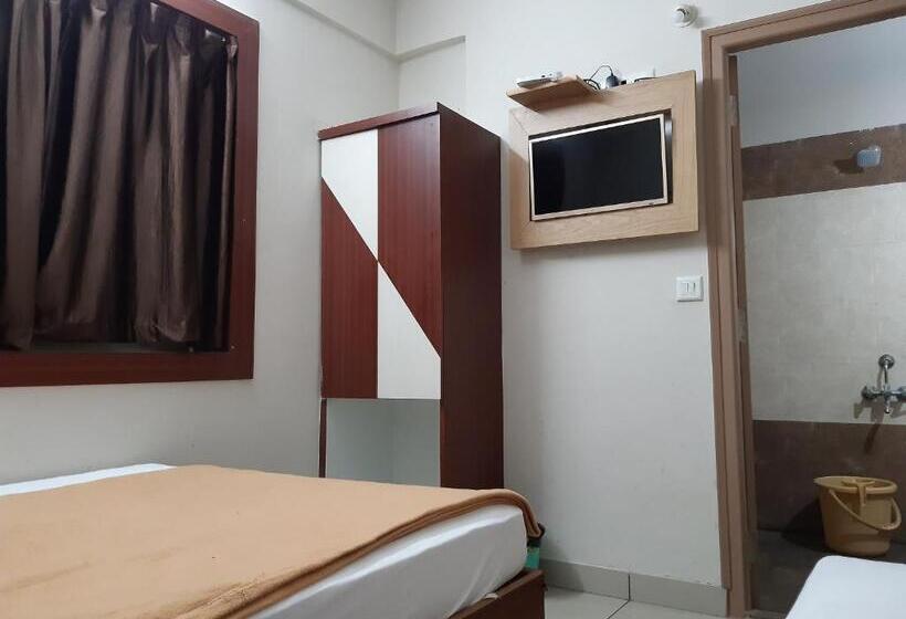 اتاق اکونومی, Sahara Inn