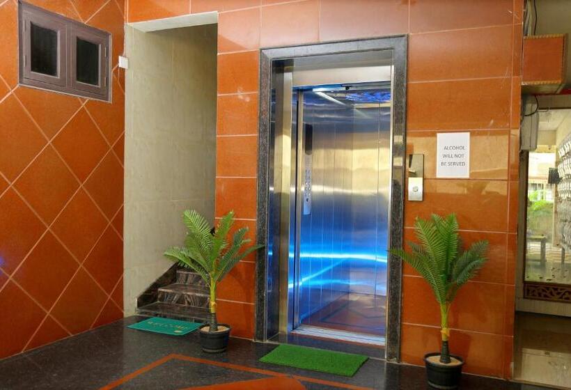 Номер Стандарт, Lakeview Residency, Sricity Tada