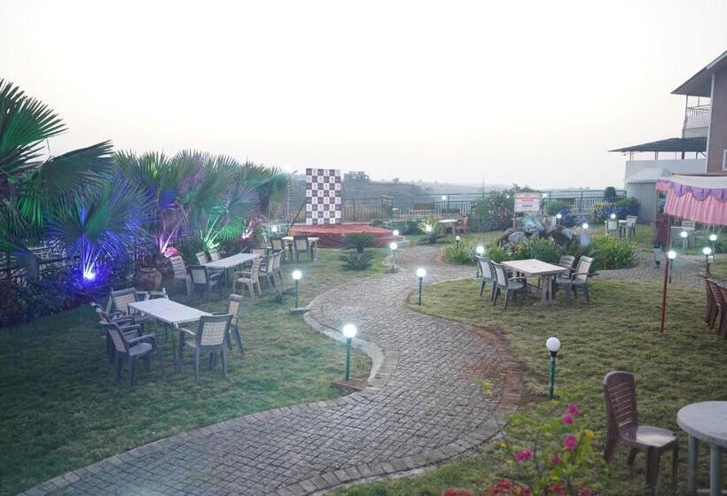 带大床的标准间, Relax Adventure Resort