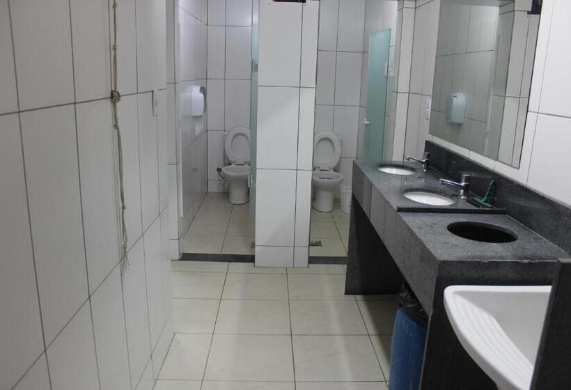 اتاق راحتی, Hospedagem Ledo