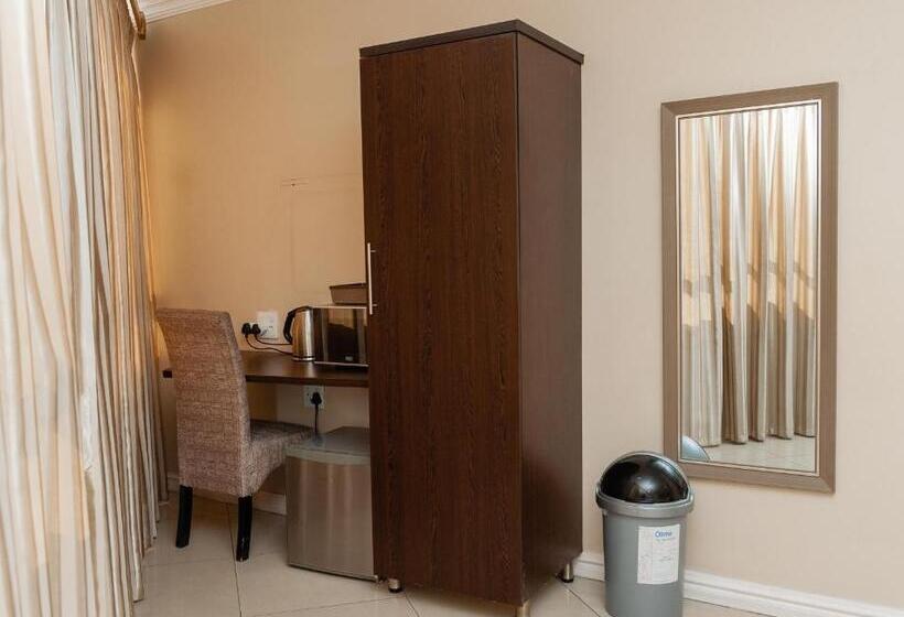 Номер Стандарт, Bayside Hotel 100 Pixley Kaseme Street