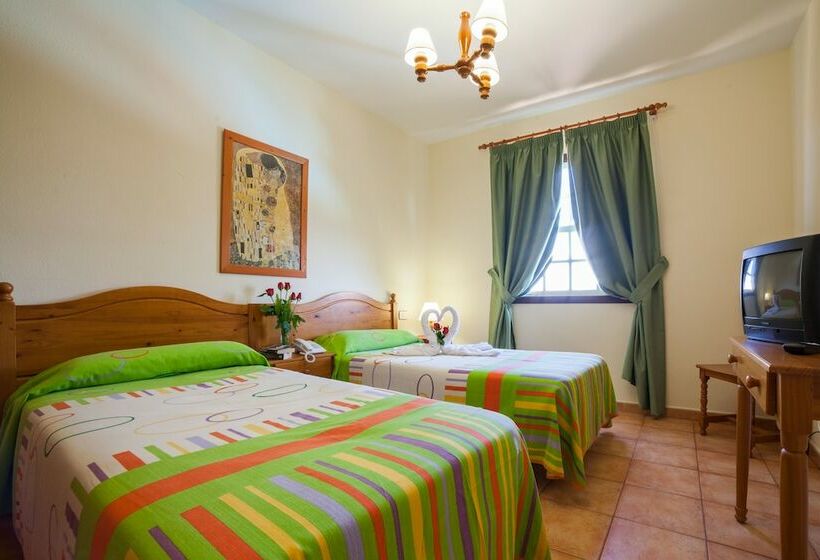 Апартаменты 1 Спальня, Apartamentos Oasis San Antonio