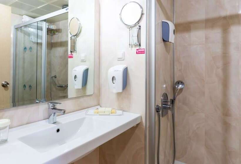 اتاق اکونومی, Aqua