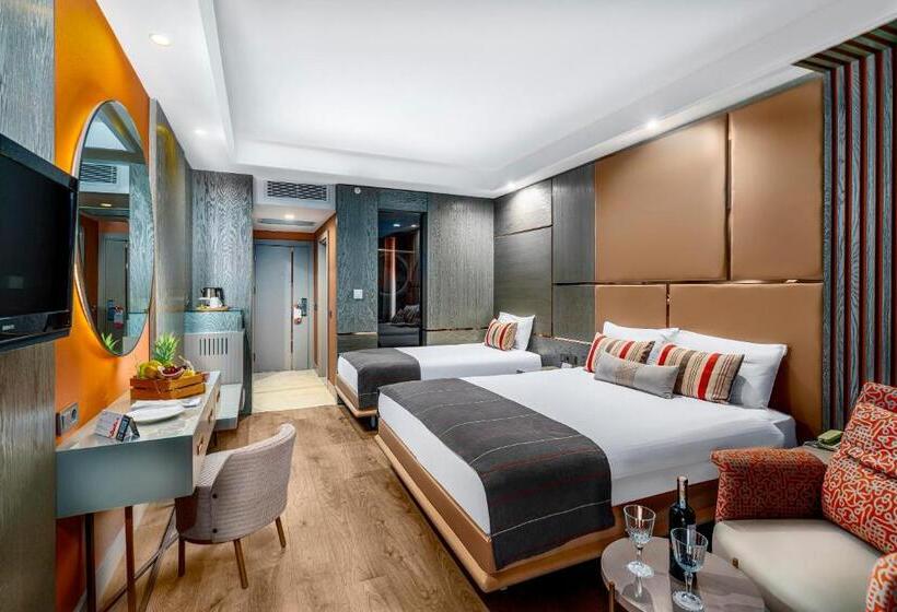 اتاق اساندارد با چشم‌انداز جانبی به دریا, Arycanda Kirman Premium   Ultra All Inclusive