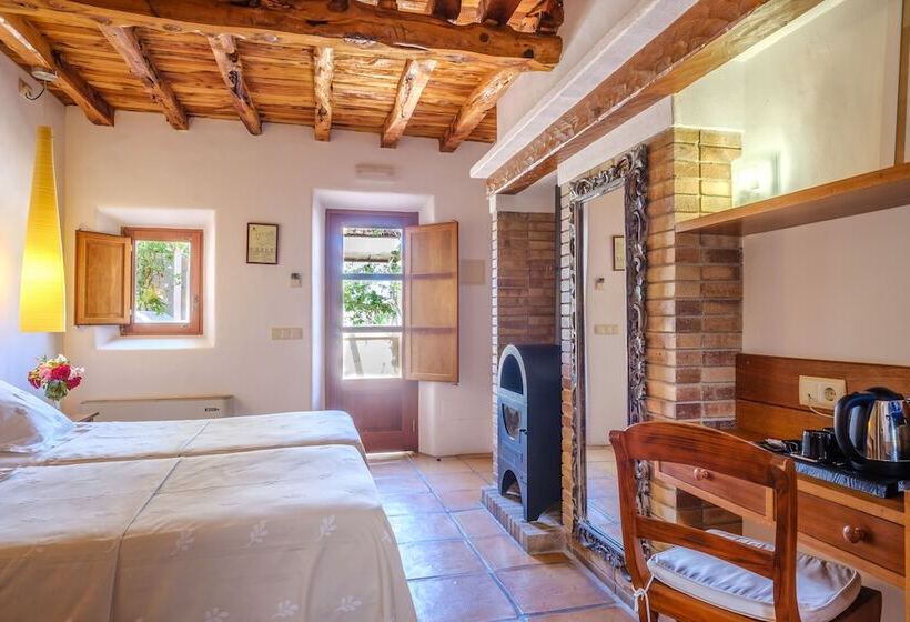 Quarto Deluxe Vista Jardim, Can Lluc Hotel Rural
