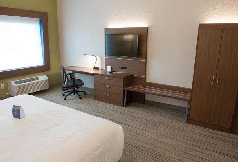 Люкс, Holiday Inn Express & Suites Dayton North   Vandalia, An Ihg