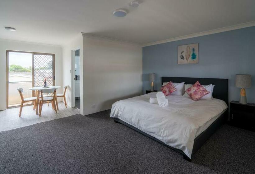 Номер Superior Кровать Кинг, Lakeside Inn Wollongong