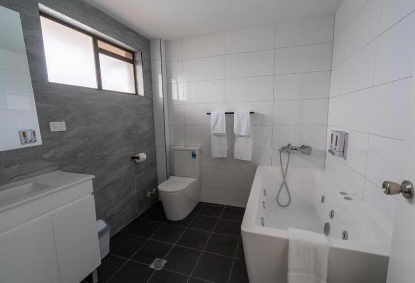 Семейный Номер, Lakeside Inn Wollongong