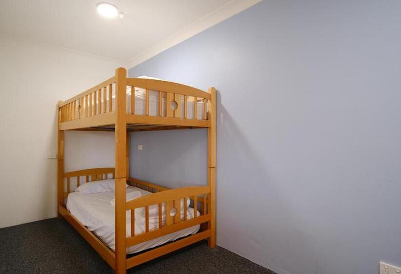 Семейный Номер с Койками, Lakeside Inn Wollongong
