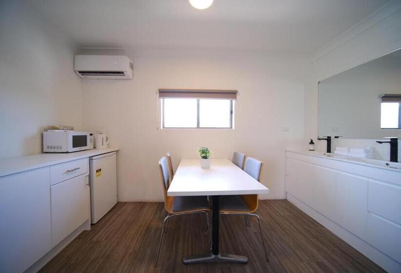 Семейный Номер, Lakeside Inn Wollongong