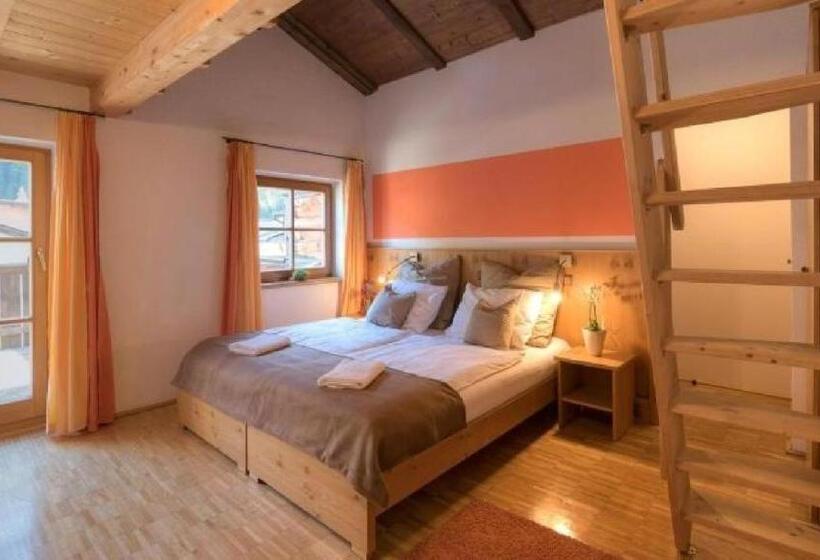 غرفة قياسية رباعية مزودة بشُرفة, Chalet Murr By Skilink