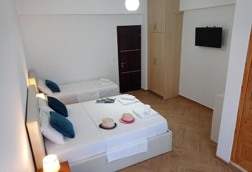 استودیو استاندارد با تراس, Tre Isole Ksamil