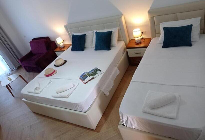 استودیو استاندارد با تراس, Tre Isole Ksamil