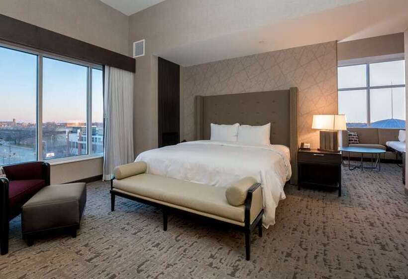 Люкс Кровать Кинг, Embassy Suites By Hilton Austin Arboretum