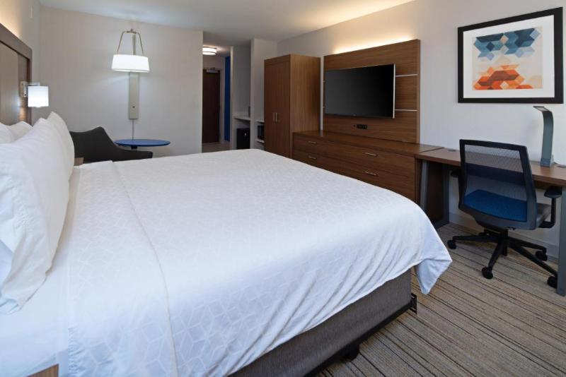 Büyük Çift Kişilik Yataklı Süit, Holiday Inn Express Seattle   Sea Tac Airport, An Ihg