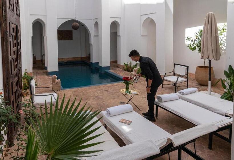 سوییت جونیور, Riyad El Cadi