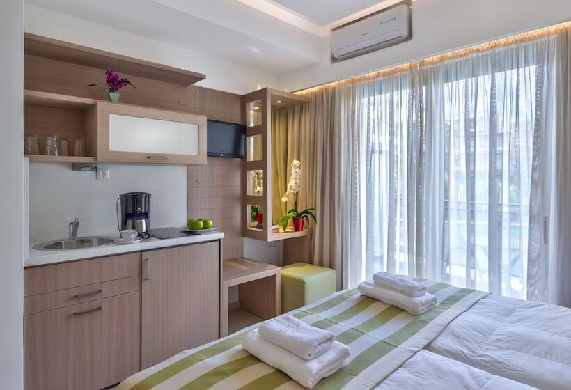Студия Стандарт, Leonidas Hotel & Apartments